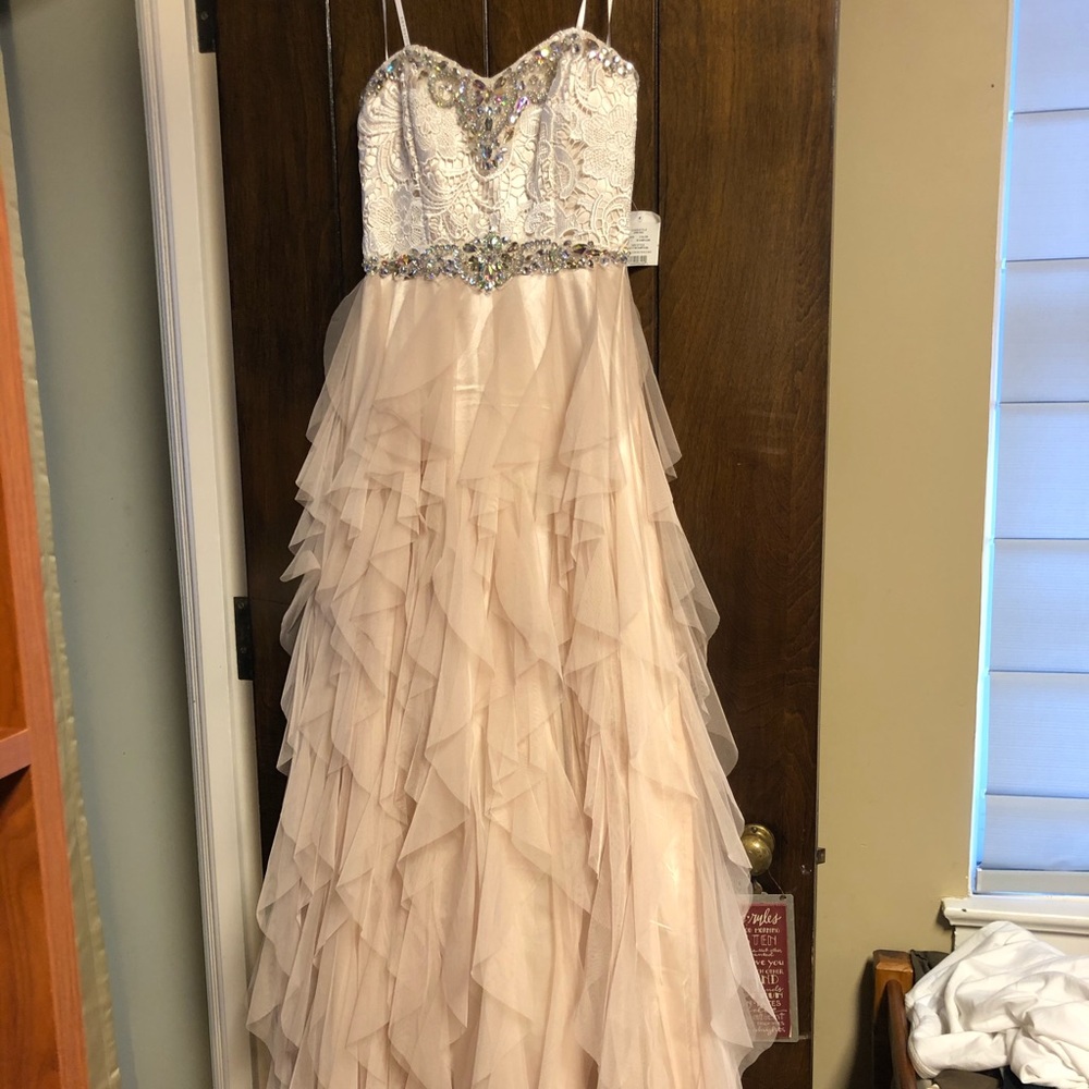 Champagne Evening Gown/Formal Dress